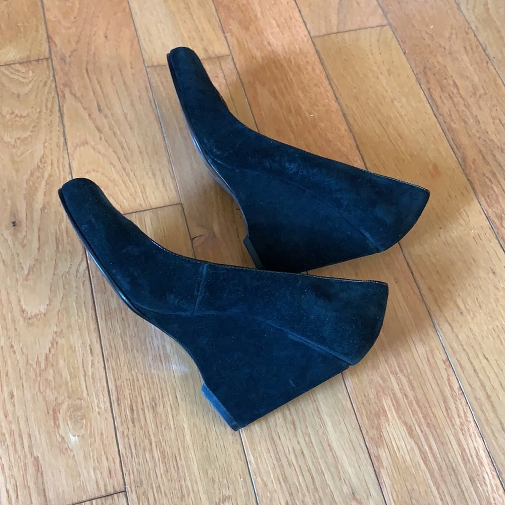Shoes - Picture 3 of 6